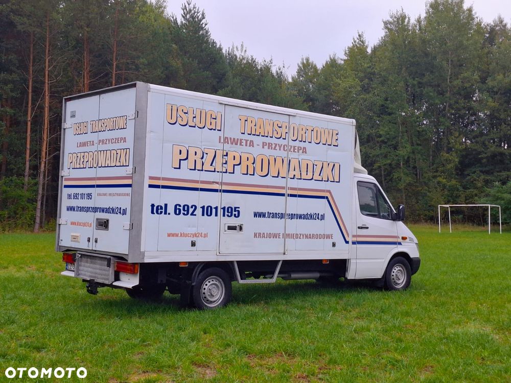 Mercedes-Benz Sprinter - 4