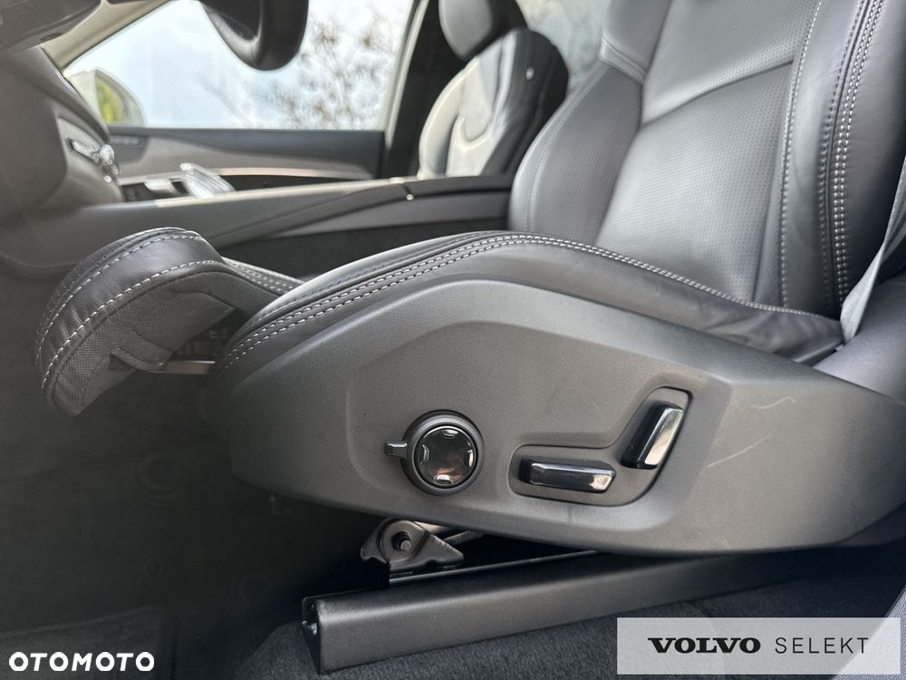 Volvo XC 90 - 29