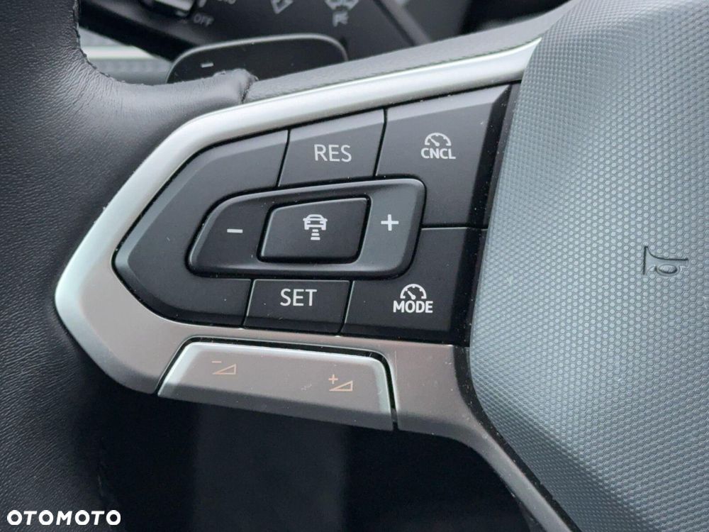 Volkswagen Passat - 19