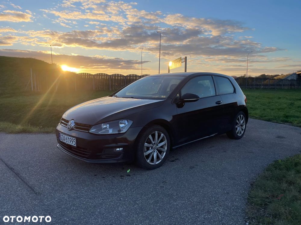 Volkswagen Golf - 2