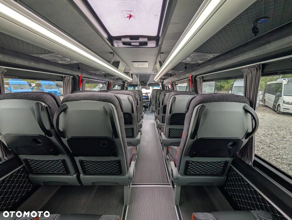 Mercedes-Benz Sprinter 519 - 26