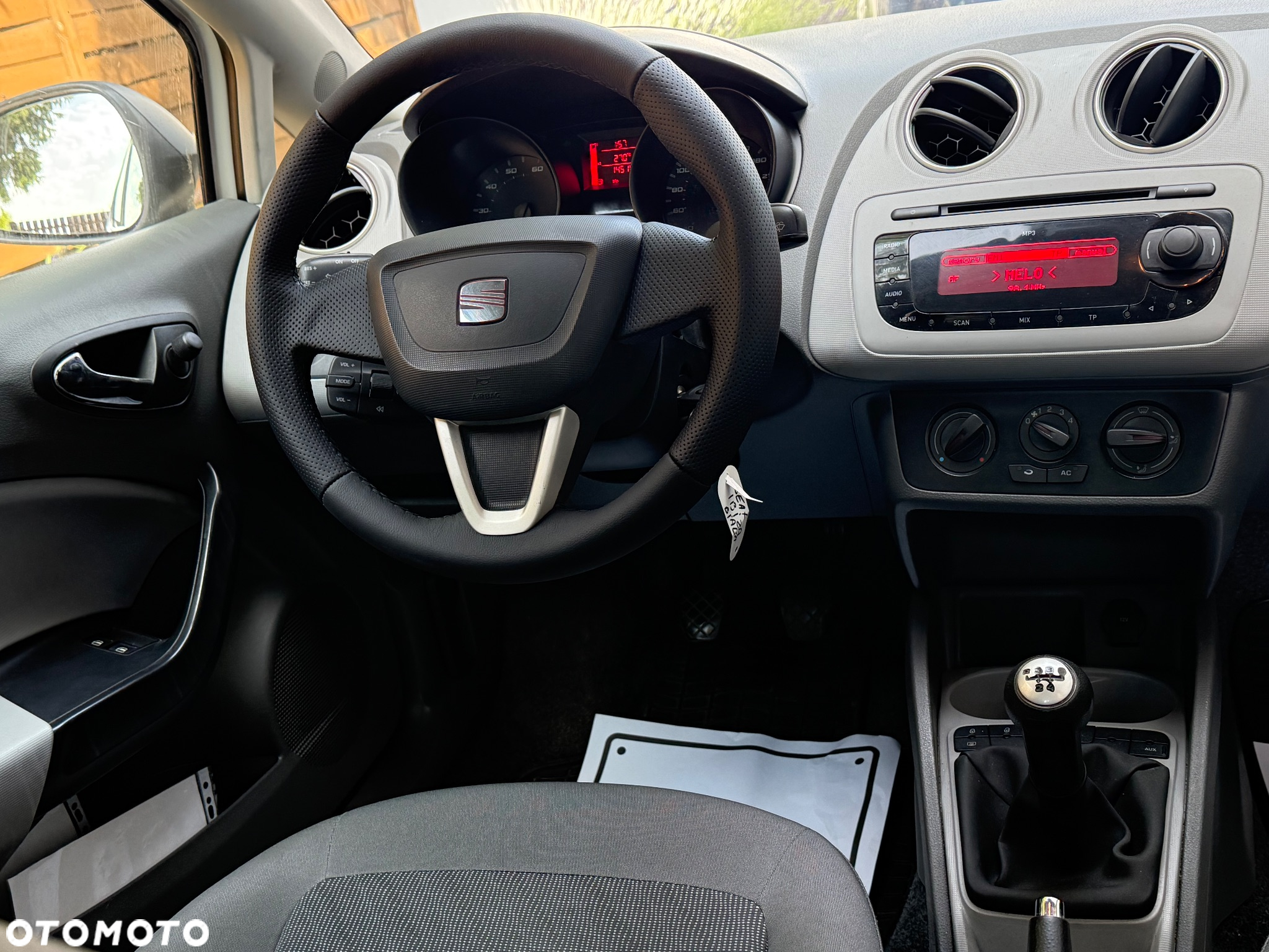 Seat Ibiza 1.2 12V Style - 29