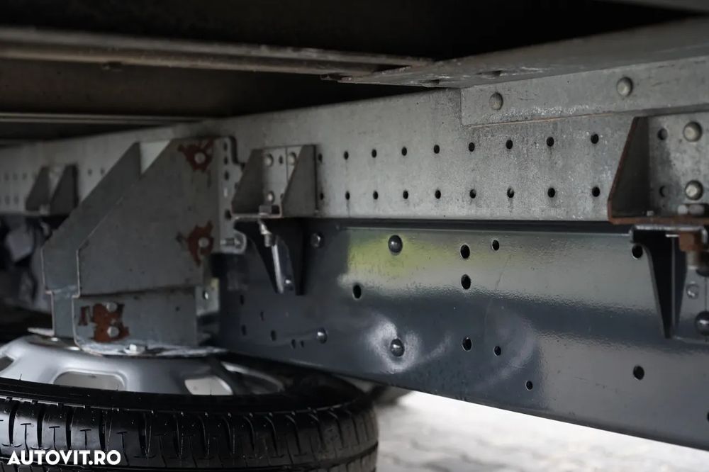 Iveco DAILY 35-140 / 4.2 M CONTAINER / LIFT / TWIN GVWR: 3500 KG / IMPORTAT - 18