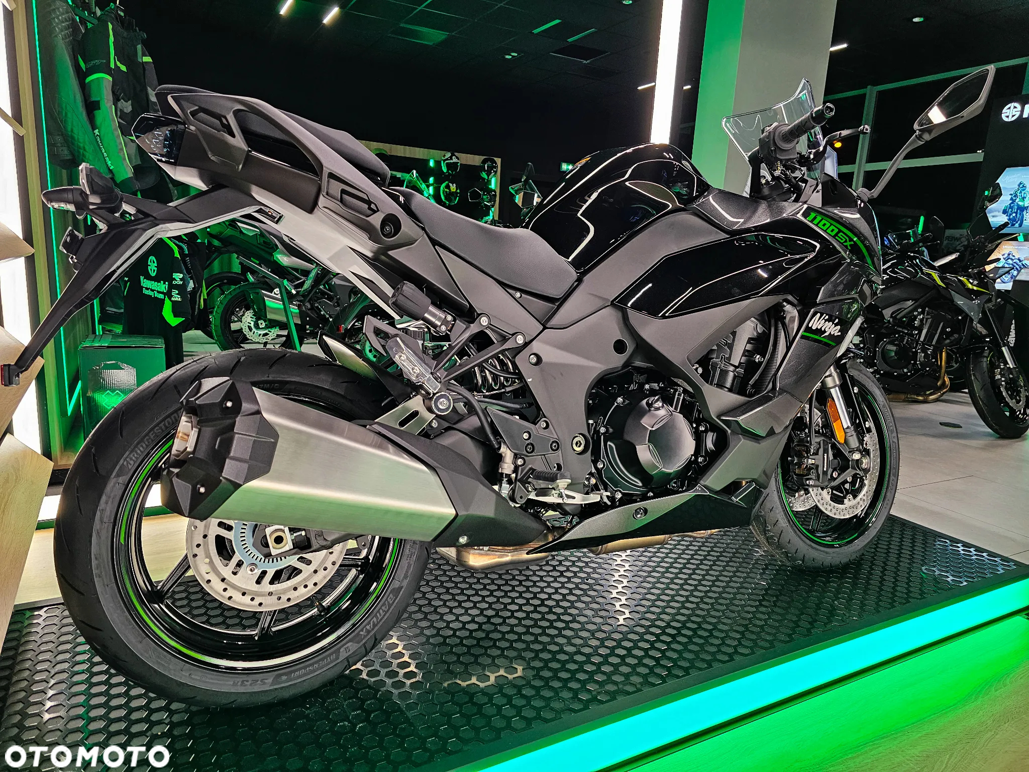 Kawasaki Ninja 1000 SX - 9