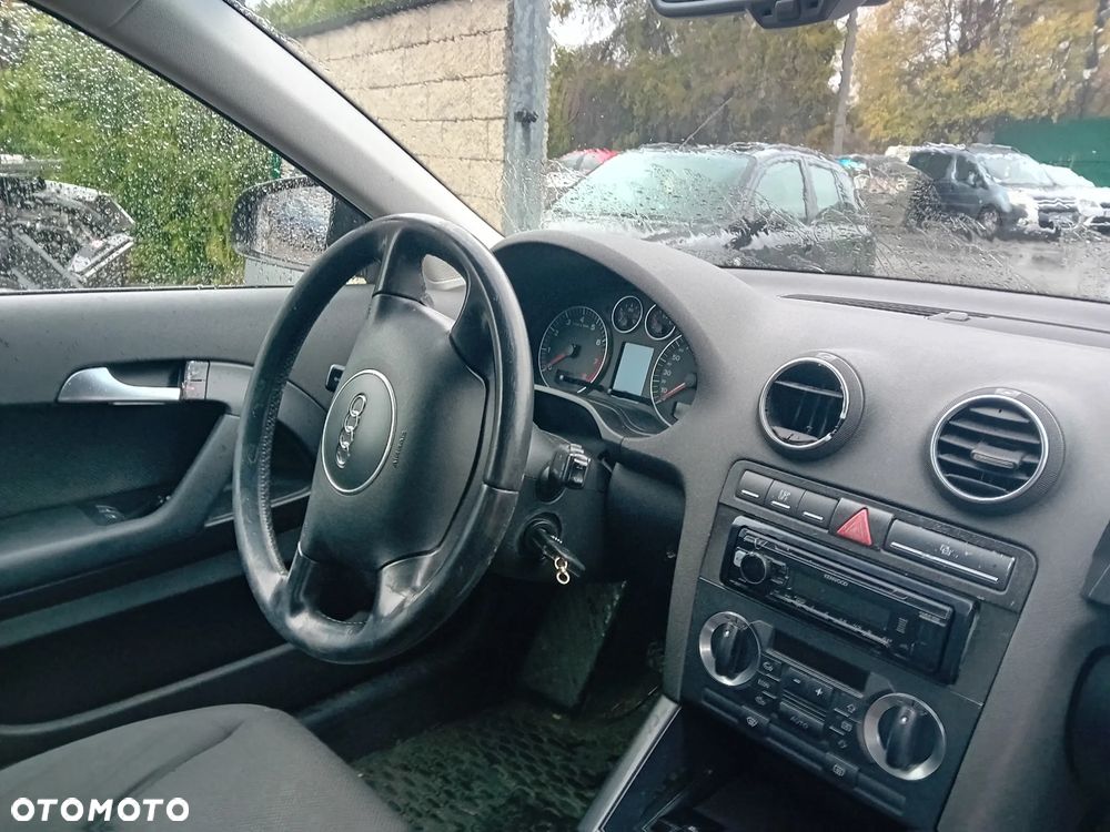 *AUDI A3 8P* Samochód na części - 6