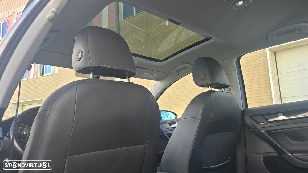 VW Golf 1.6 TDi DPF DSG Highline - 16