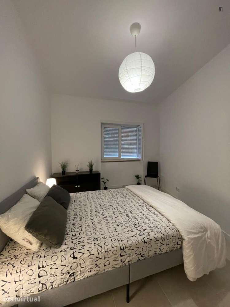 Quarto - localizado em Setubal - Grande imagem: 4/8