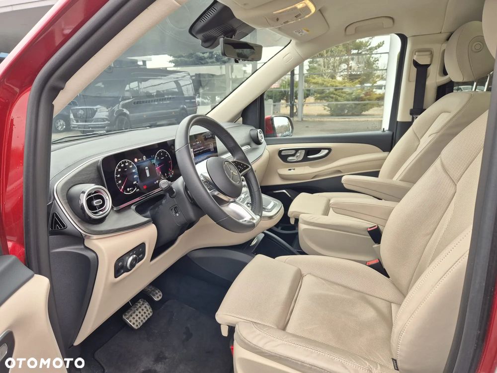 Mercedes-Benz Klasa V - 10