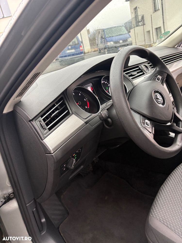 Volkswagen Passat 2.0 TDI DSG (BlueMotion Technology) Comfortline - 14