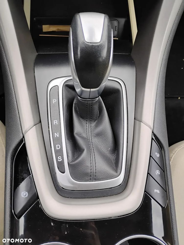 Ford Mondeo 2.0 TDCi Ambiente PowerShift - 15