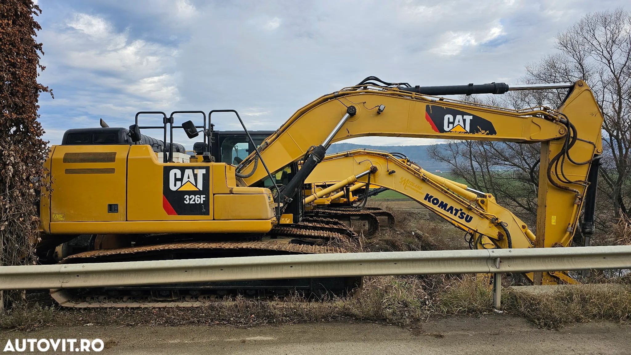 Caterpillar CAT 326 F Excavator pe șenile - 1