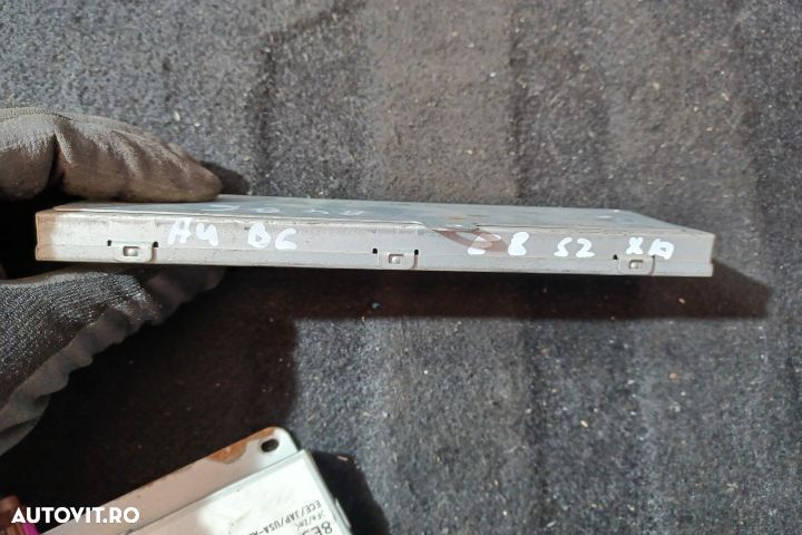 Amplificator antena radio 8E9035225B 8E9035225B Audi A4 B6 [2000 - 20 - 4