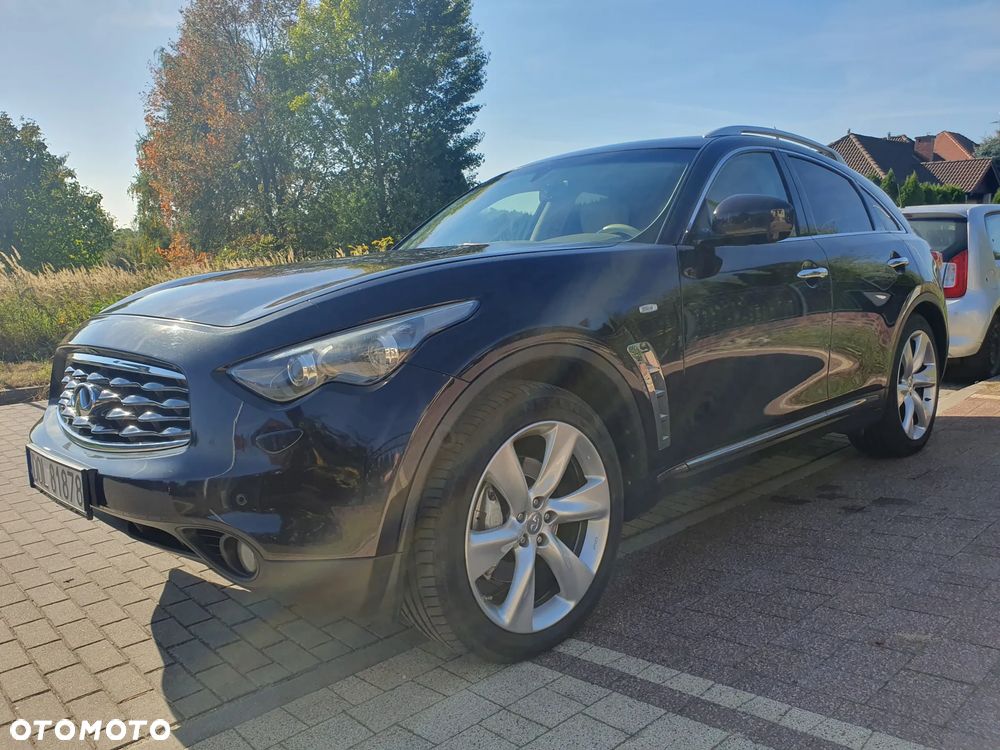 Infiniti FX - 9