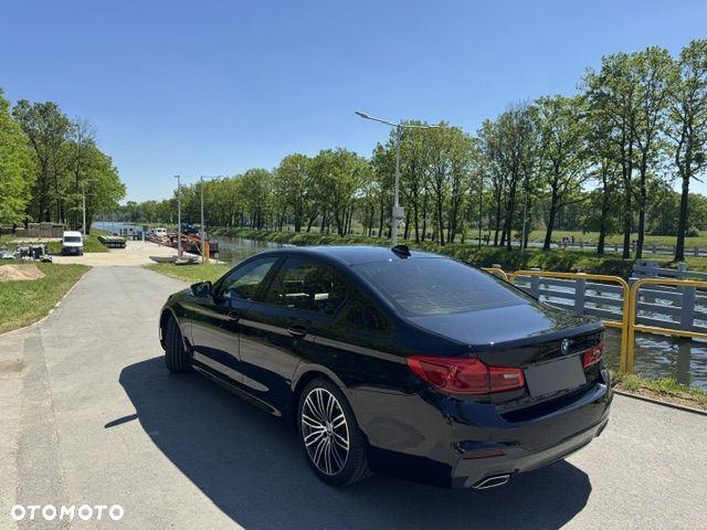 BMW Seria 5 520d M Sport Edition - 9