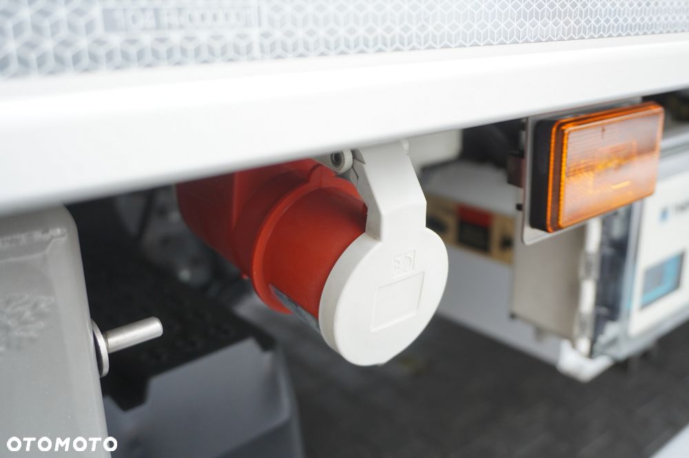 Scania P280 4x2 E6 / Chłodnia Lamberet 16 EPAL / Multitemperatura / Thermoking T-800R  / 3 szt - 12