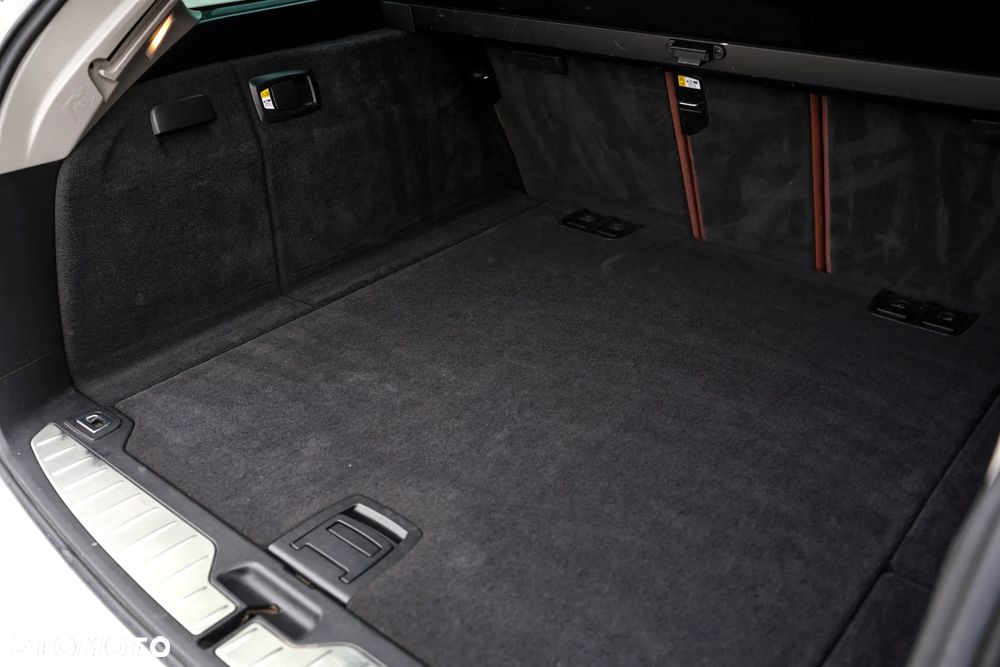 BMW Seria 5 520d - 37