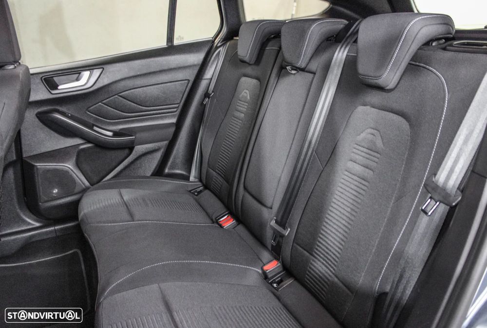 Ford Focus SW 1.5 TDCi EcoBlue Active - 11