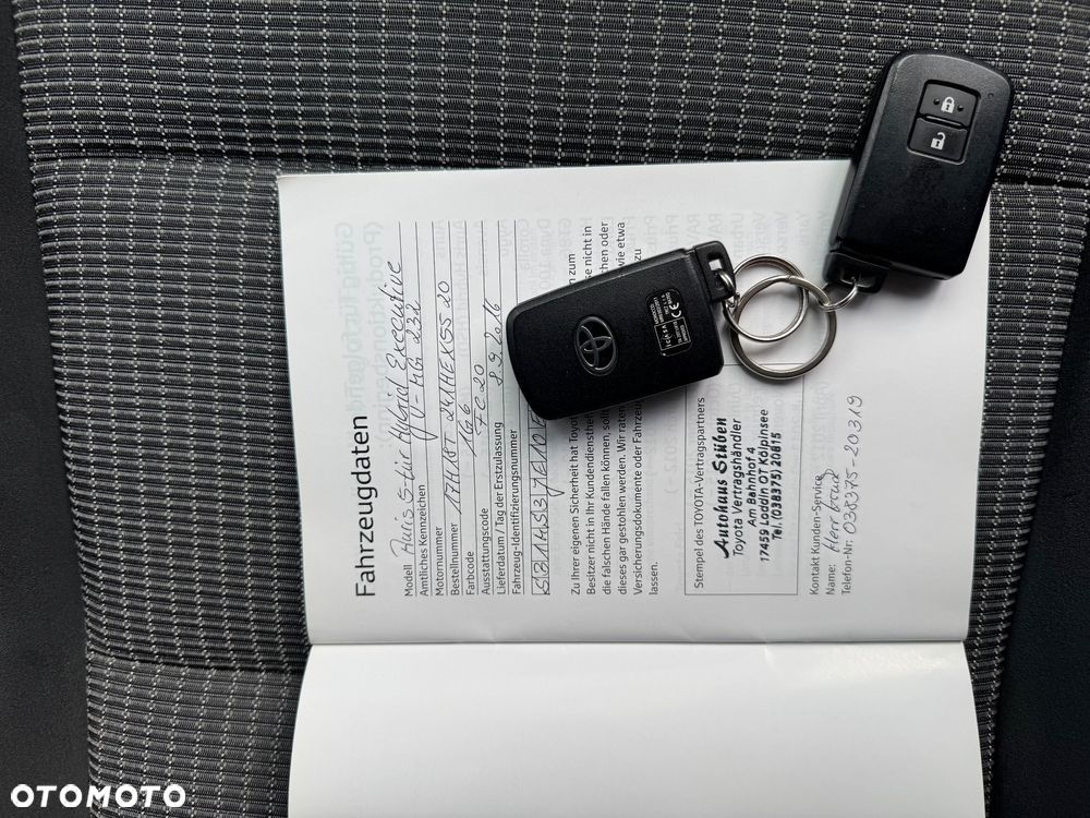 Toyota Auris 1.8 Executive - 24