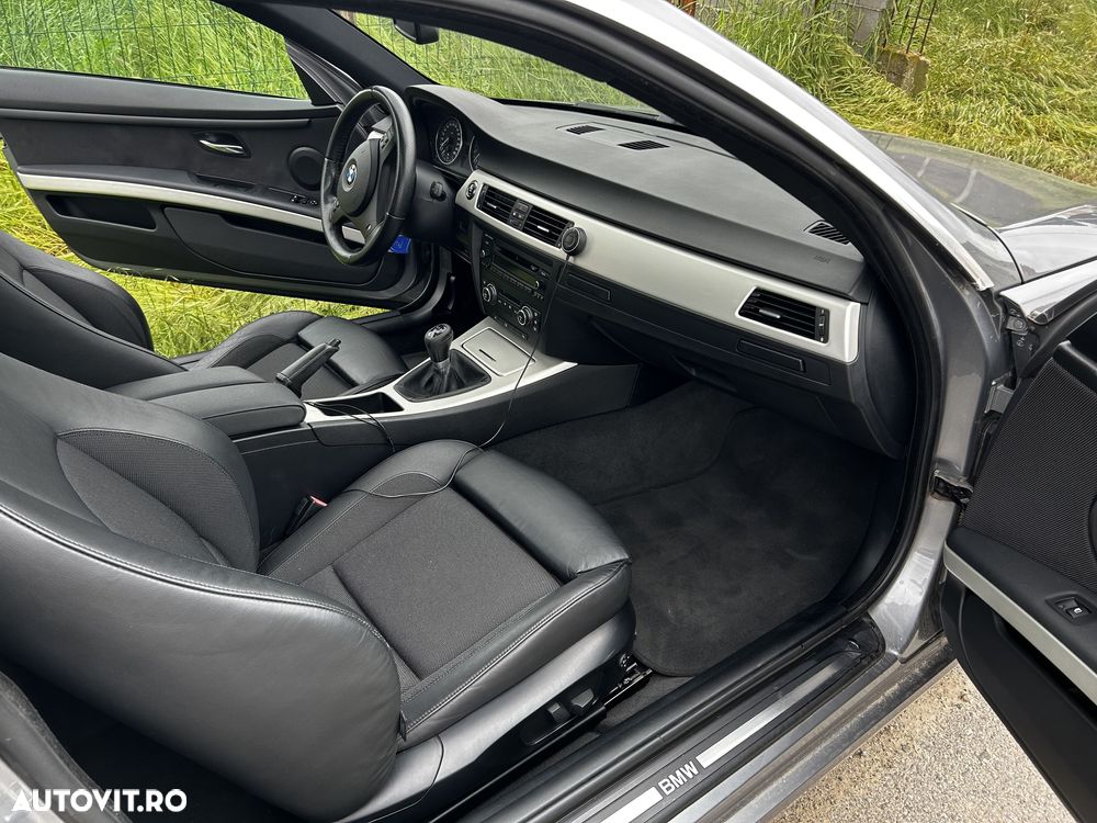 BMW Seria 3 325i - 10