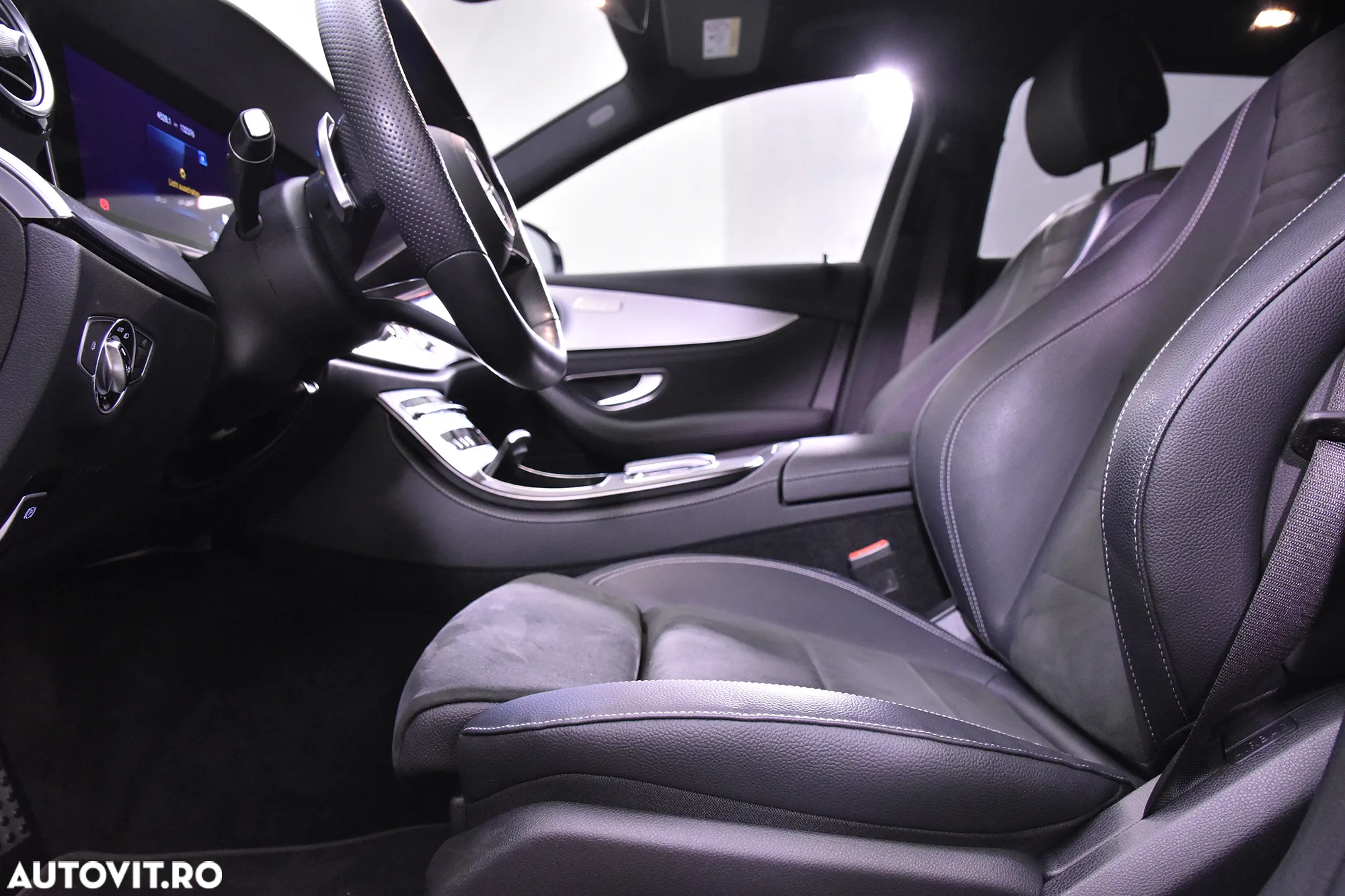 Mercedes-Benz E 300 de 4Matic T 9G-TRONIC AMG Line - 25