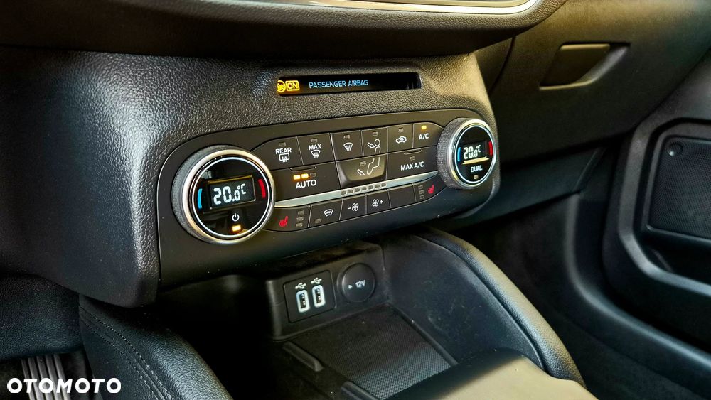 Ford Kuga 1.5 EcoBlue FWD Titanium - 22