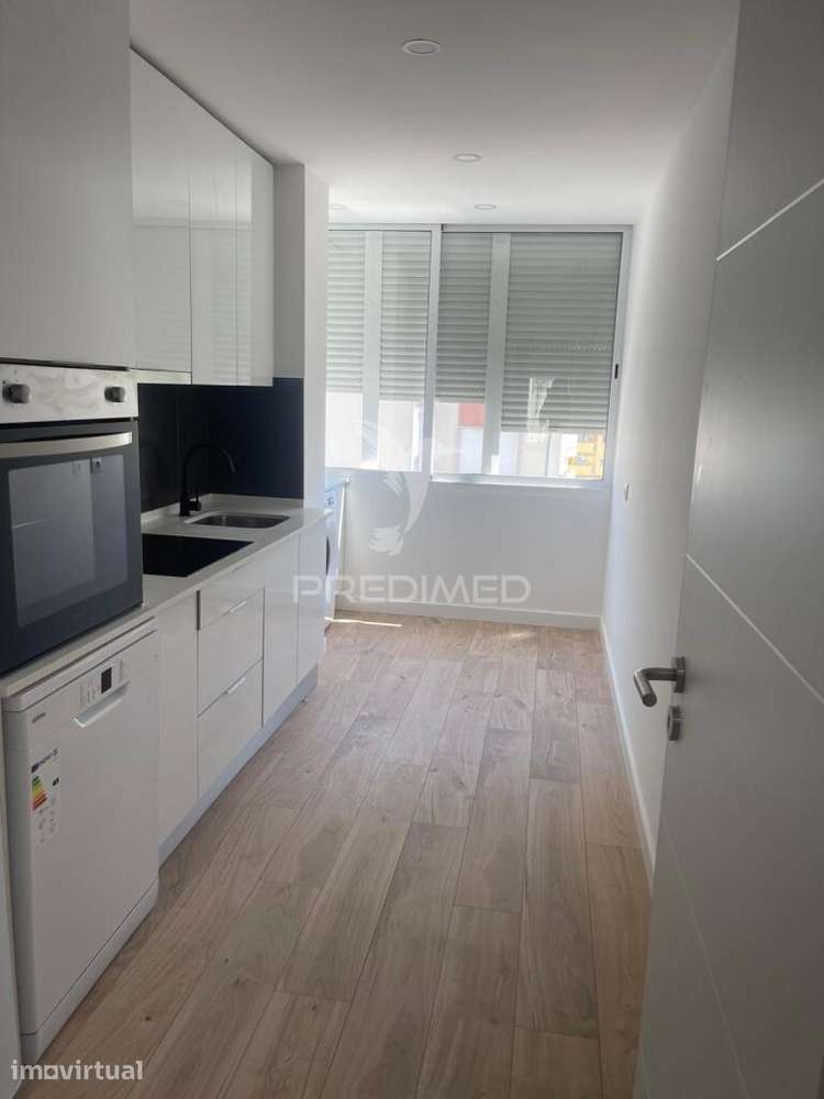 T1 Totalmente Remodelado Amadora - Grande imagem: 4/23