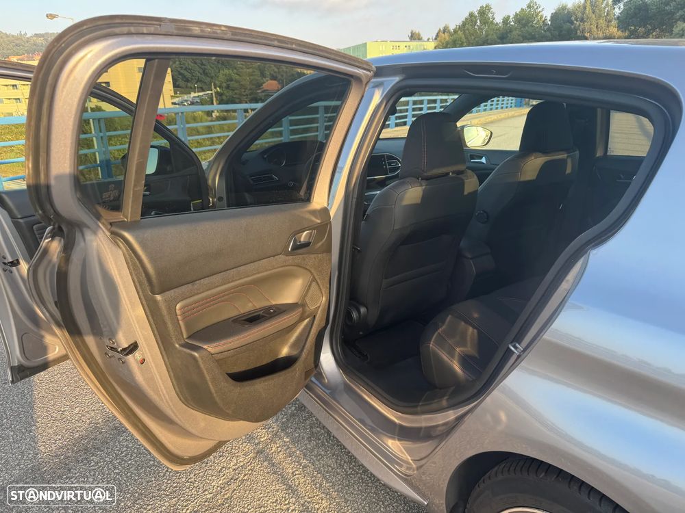 Peugeot 308 PureTech 130 EAT6 Stop & Start GT-Line Edition - 17