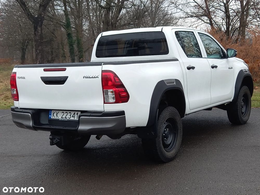 Toyota Hilux - 12