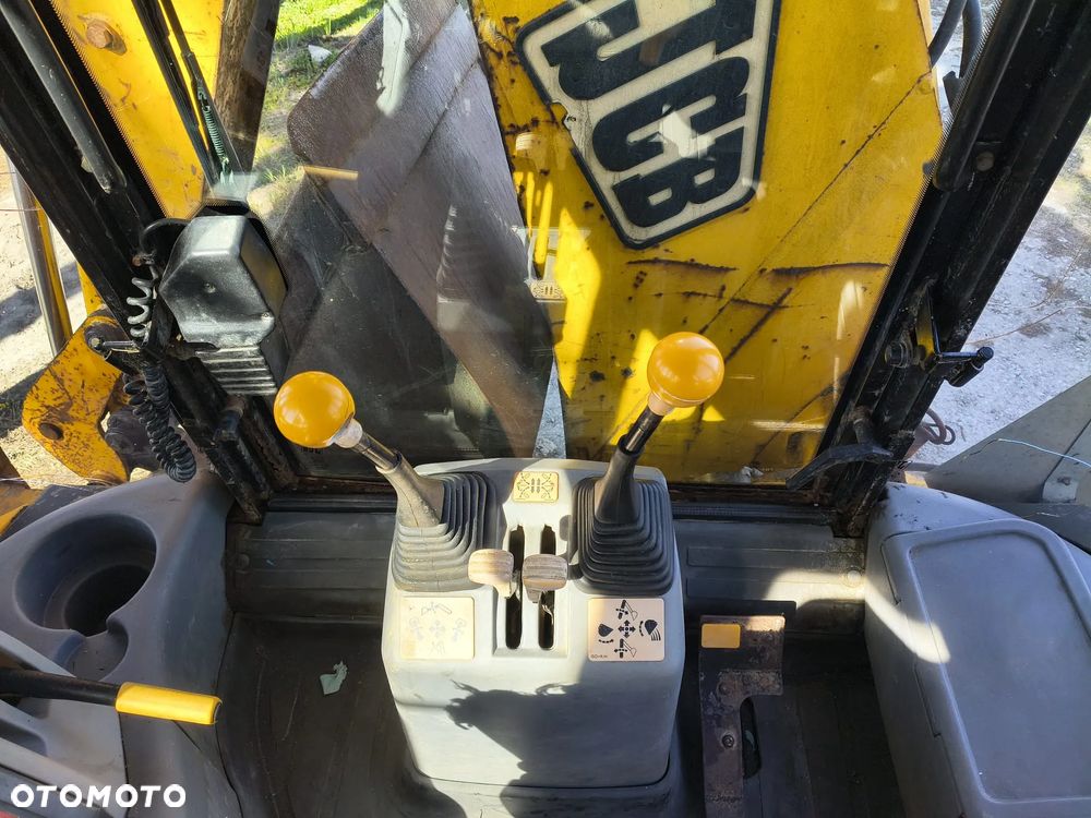 JCB 4CX - 11
