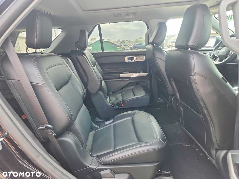 Ford Explorer - 11