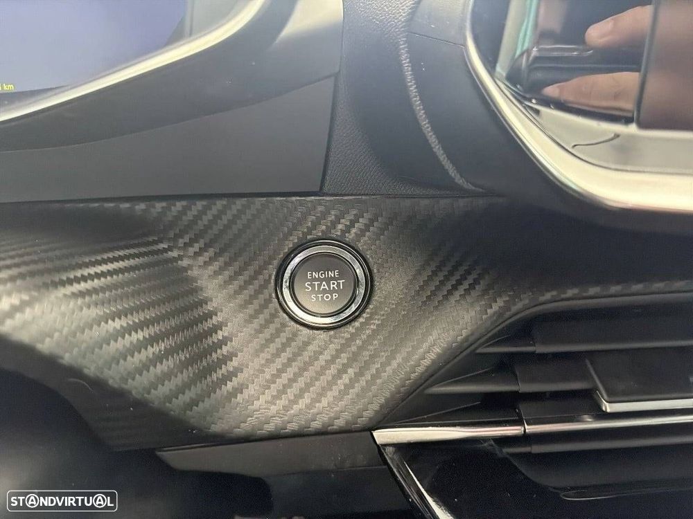 Peugeot 2008 1.2 PureTech GT - 20