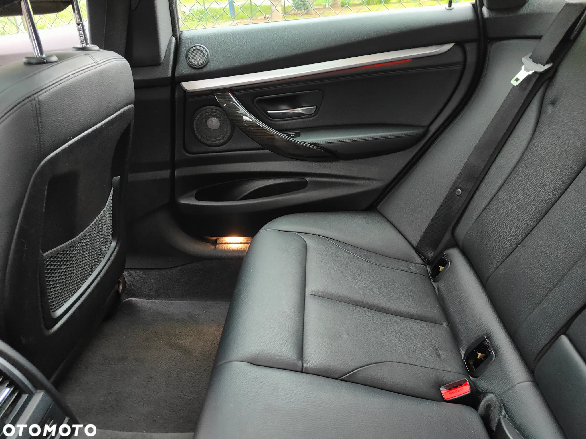 BMW Seria 3 328i Touring xDrive - 9