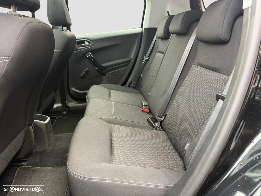 Peugeot 208 1.2 PureTech Allure - 12