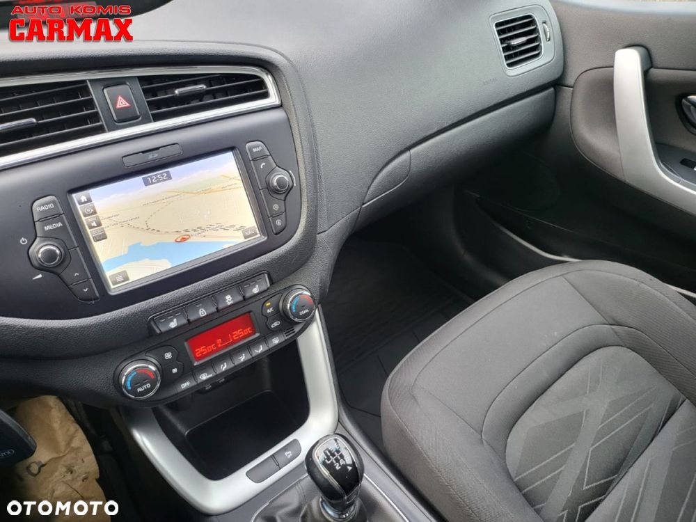 Kia Ceed 1.4 CVVT ISG Dream Team Edition - 28