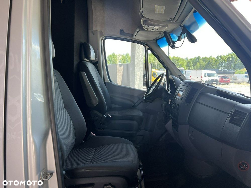 Mercedes-Benz Sprinter - 8