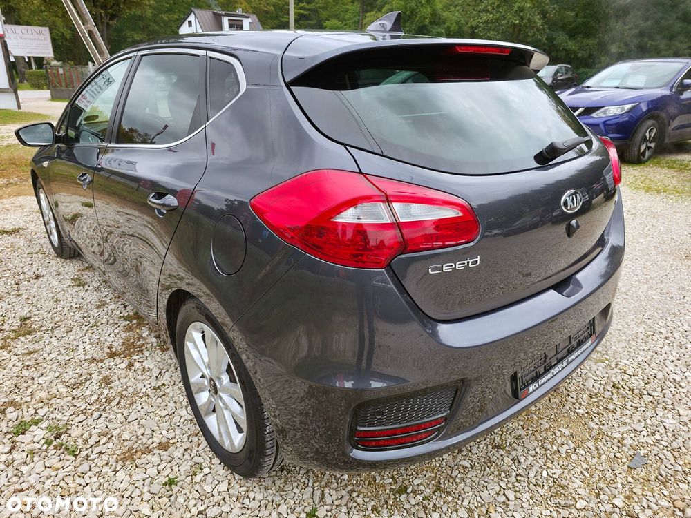 Kia Ceed - 19