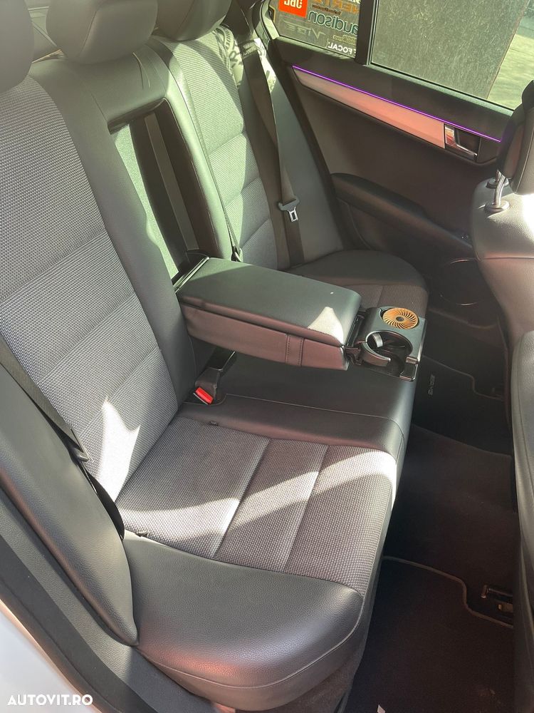 Mercedes-Benz C 230 - 8