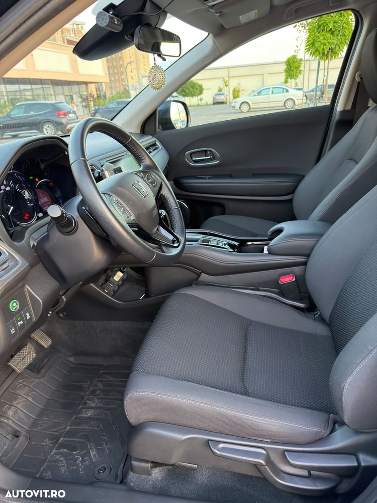 Honda HR-V 1.5 i-VTEC 4x2 CVT Elegance - 12