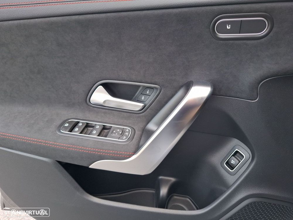 Mercedes-Benz CLA 180 d Shooting Brake AMG Line Aut. - 19