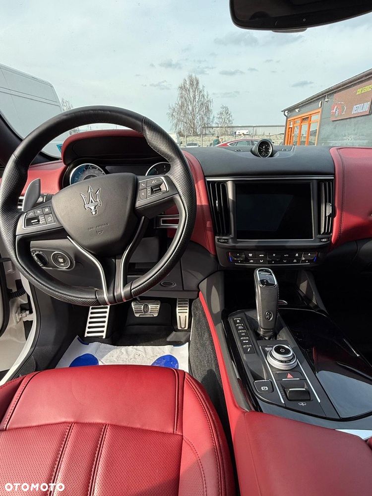 Maserati Levante S - 7