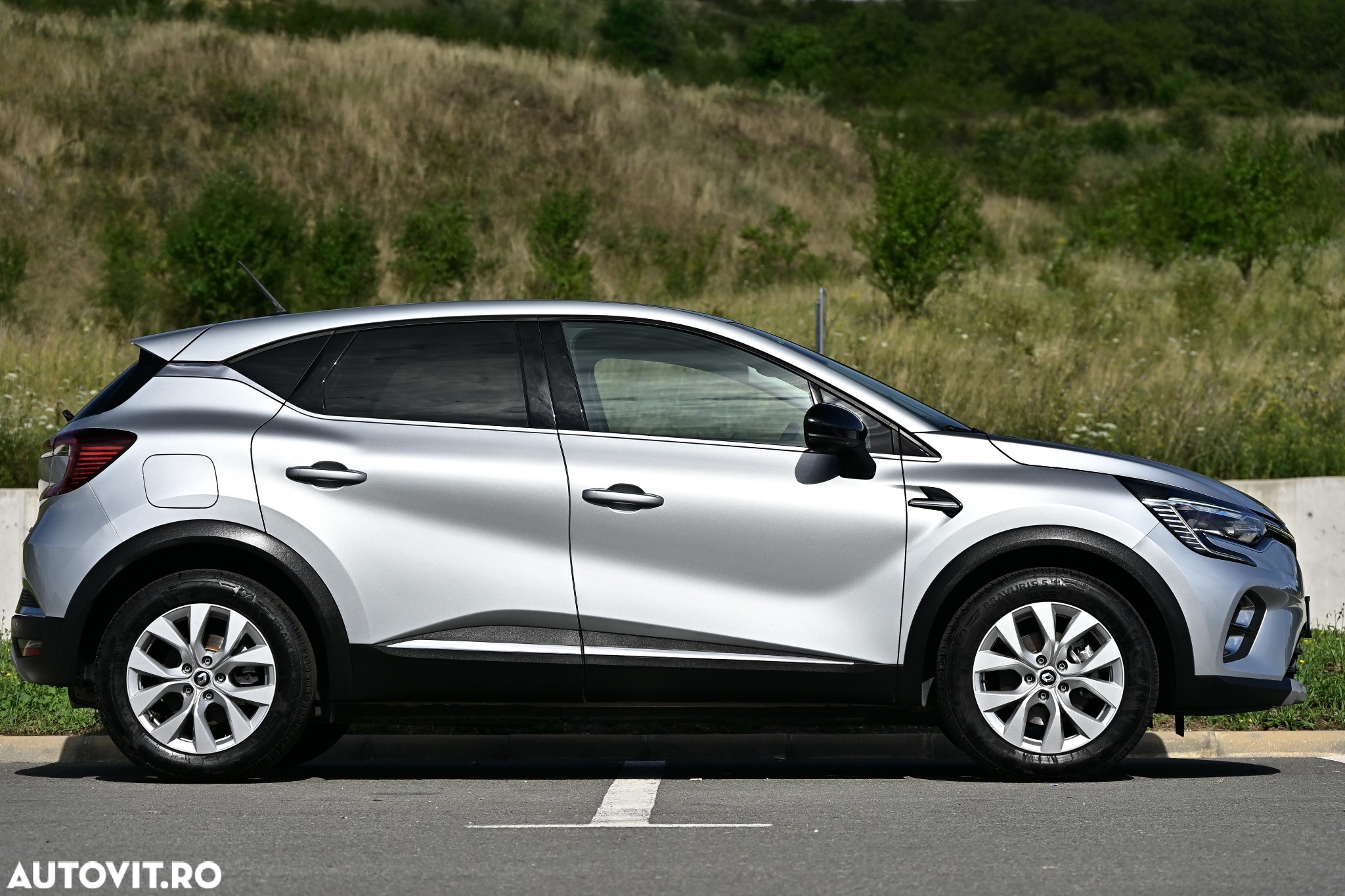 Renault Captur E-Tech PHEV 160 Techno - 9