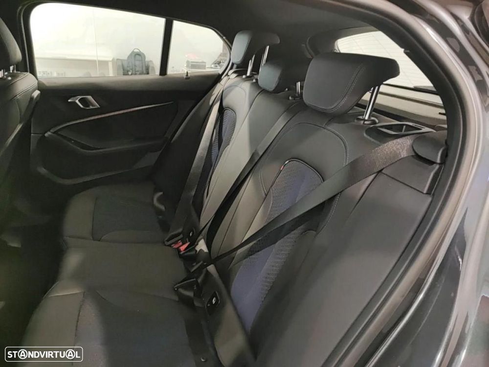 BMW 116 d Pack Desportivo M - 6
