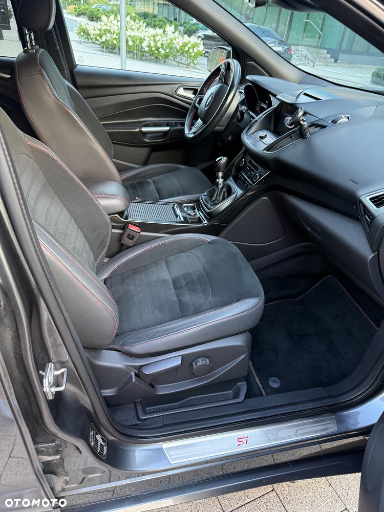Ford Kuga 1.5 EcoBoost FWD ST-Line - 10