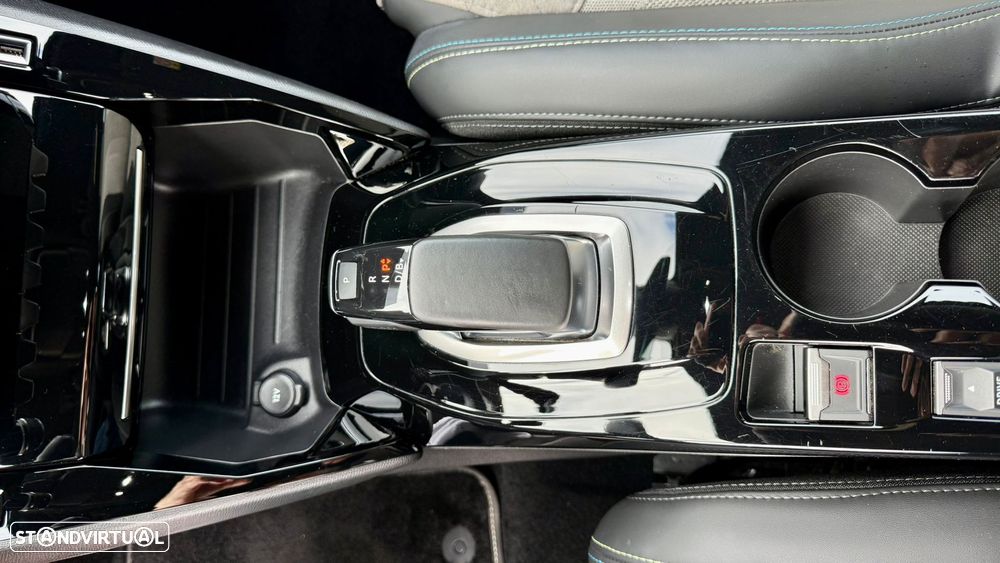 Peugeot e-208 50 kWh GT - 13