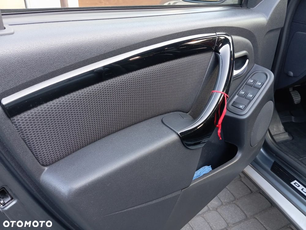 Dacia Duster 1.6 SCe Urban Explorer S&S - 36