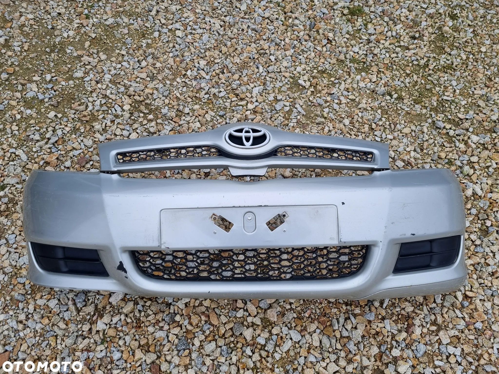 Toyota Corolla Verso II 2004- zderzak przód oryginał MC122 - 1
