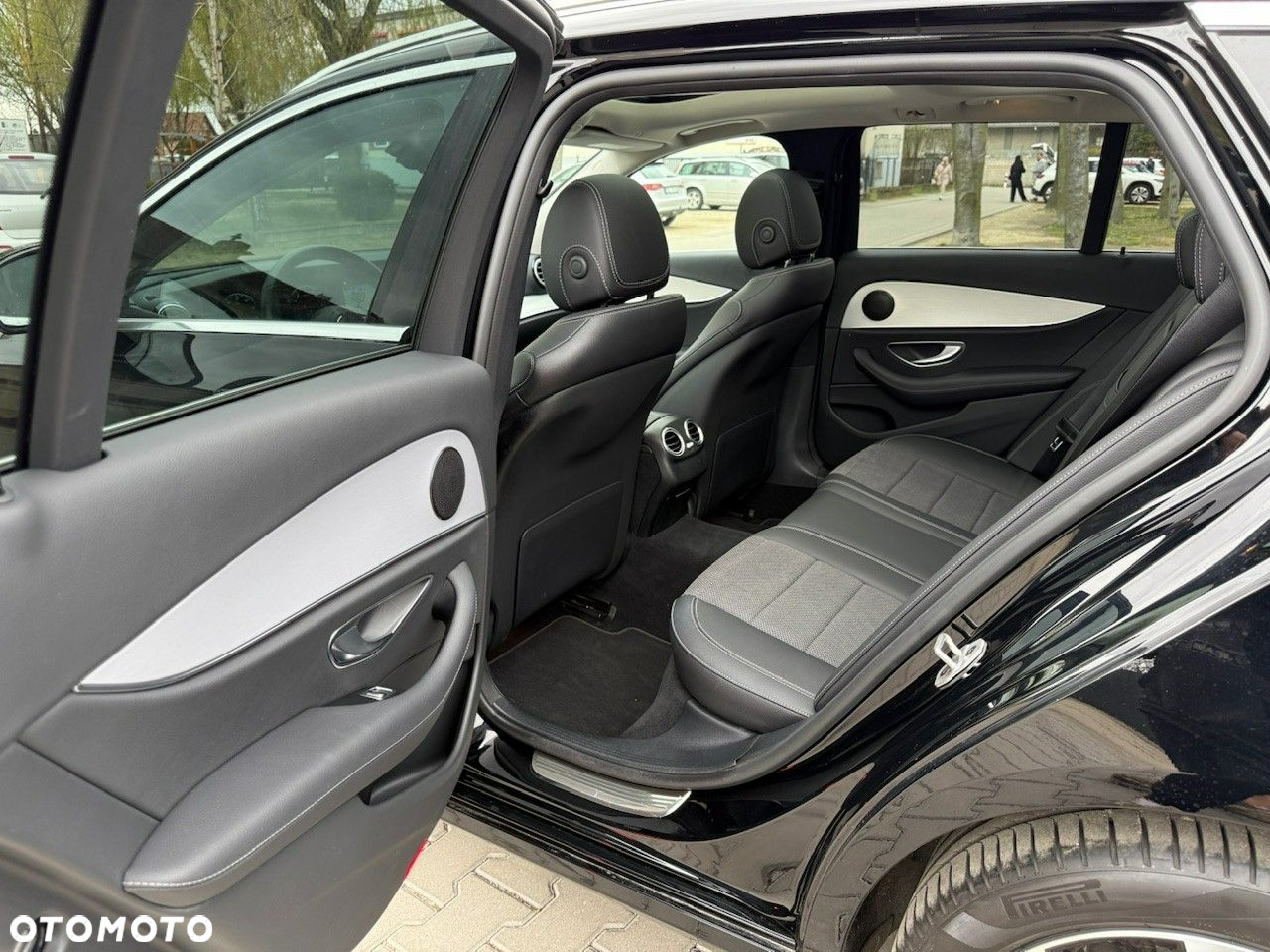 Mercedes-Benz Klasa E - 22