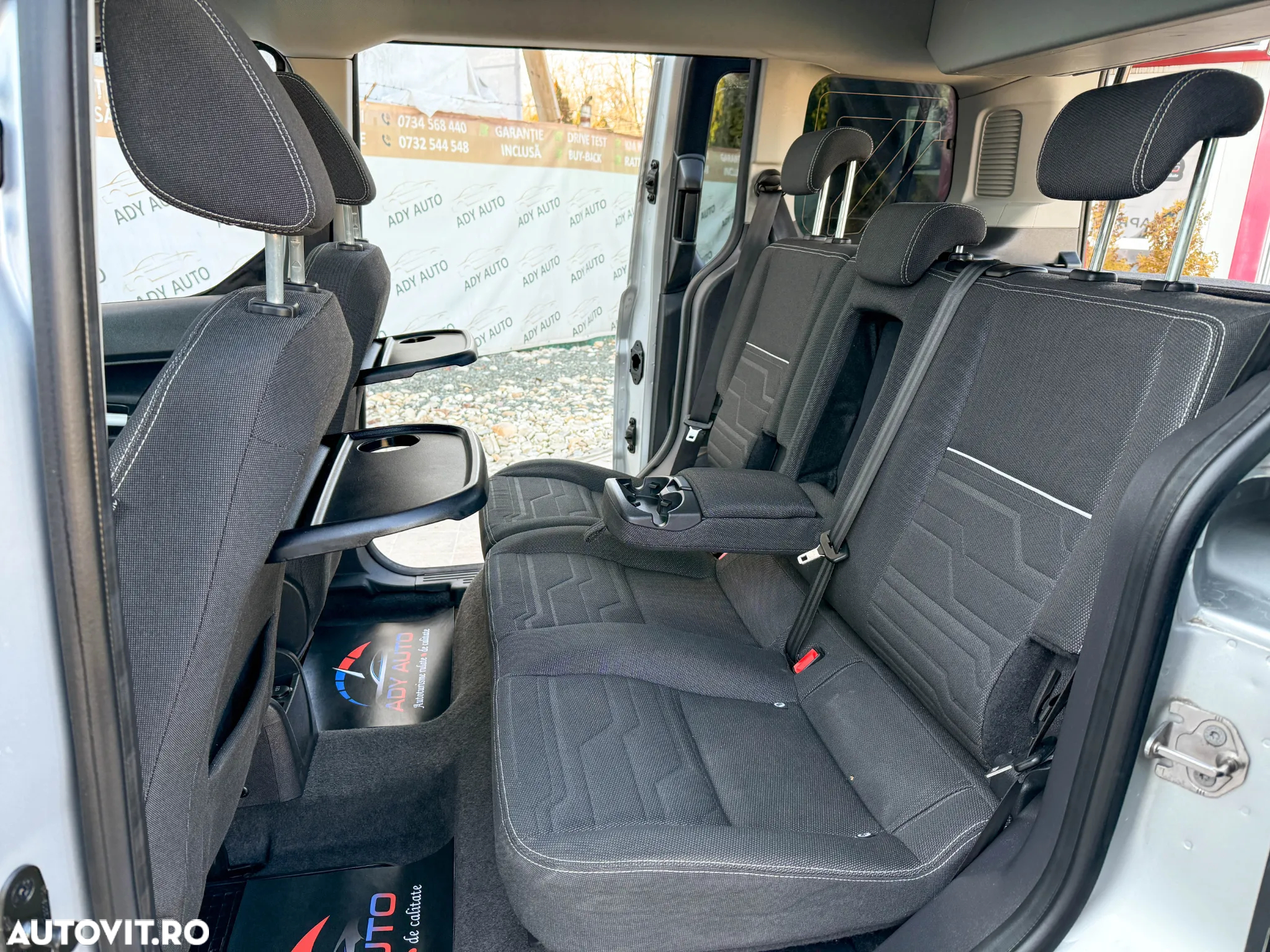 Ford Transit Connect - 14