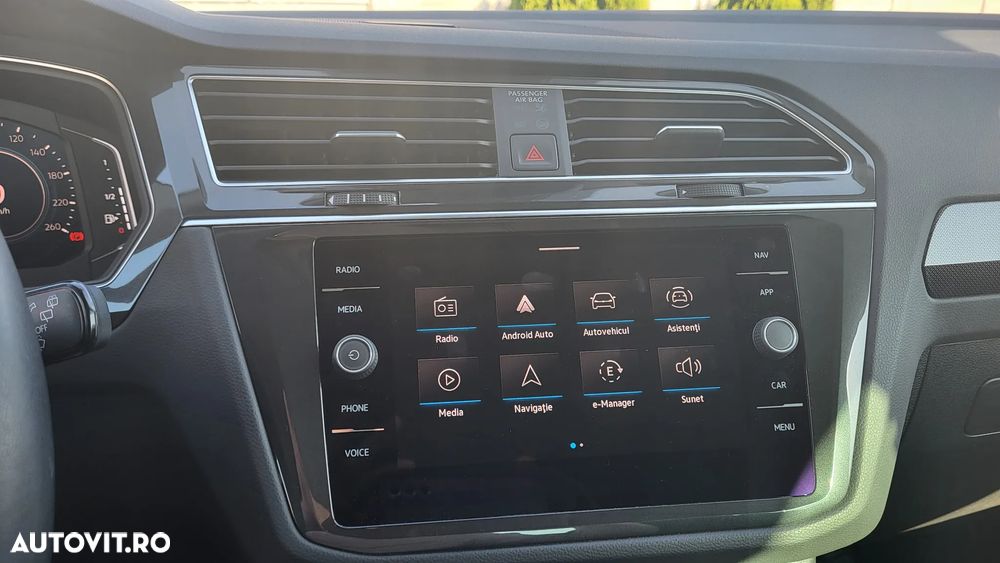 Volkswagen Tiguan - 9
