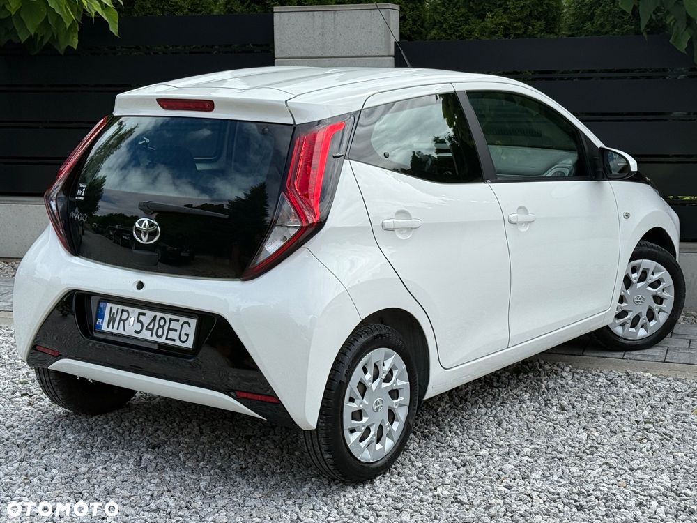 Toyota Aygo x-business - 13
